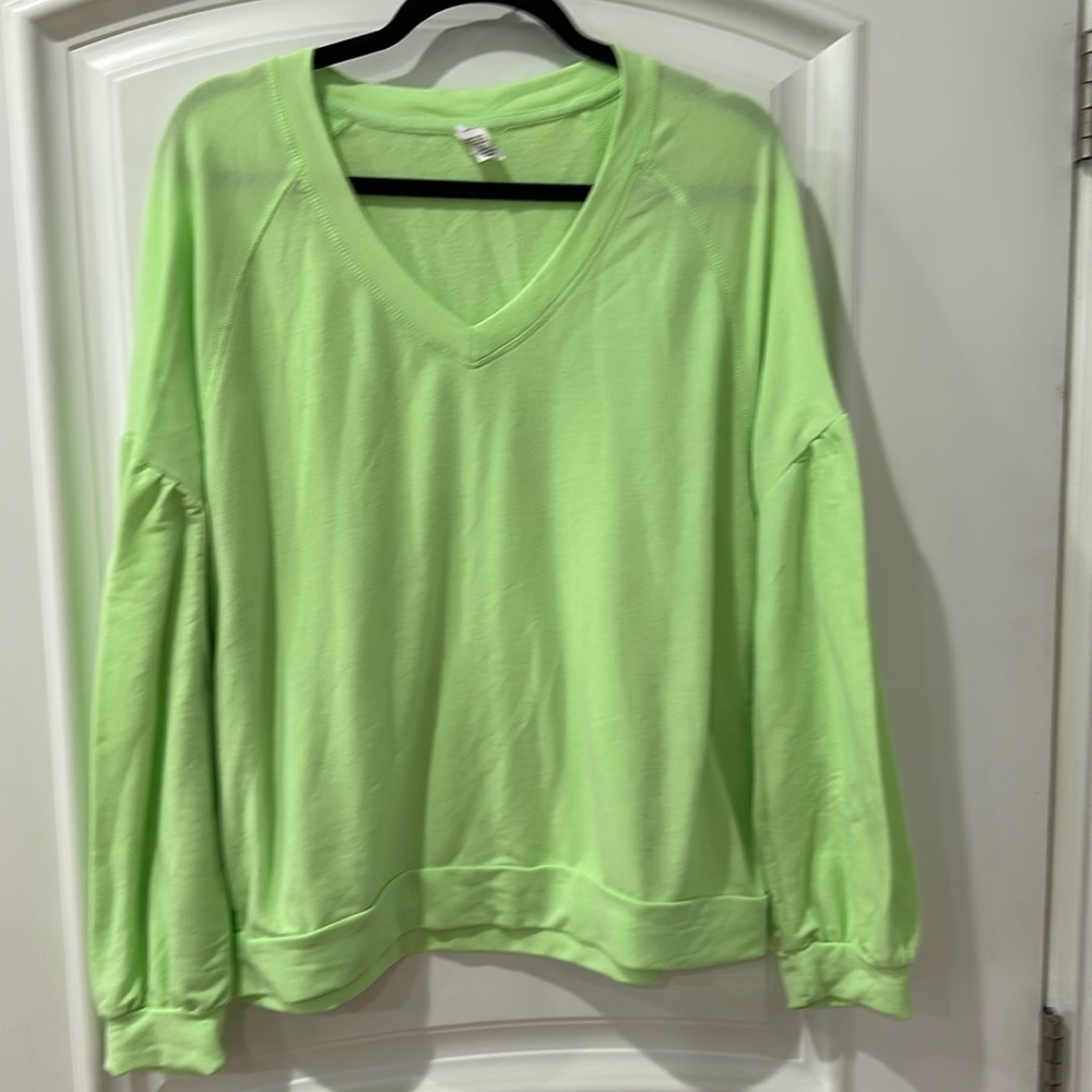 N designed in New York light waited sweatshirt size L